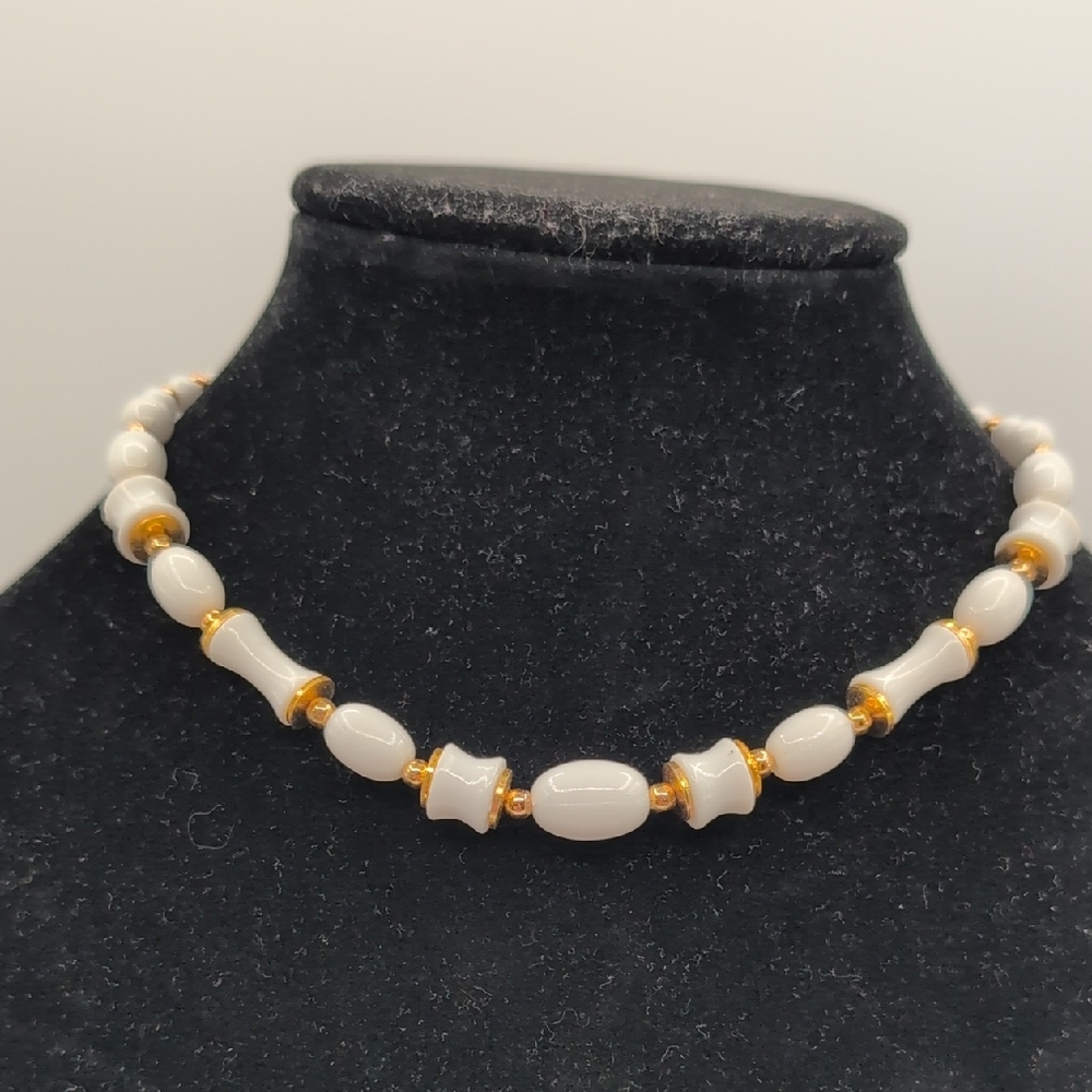 Elegant White and Gold Beaded Necklace